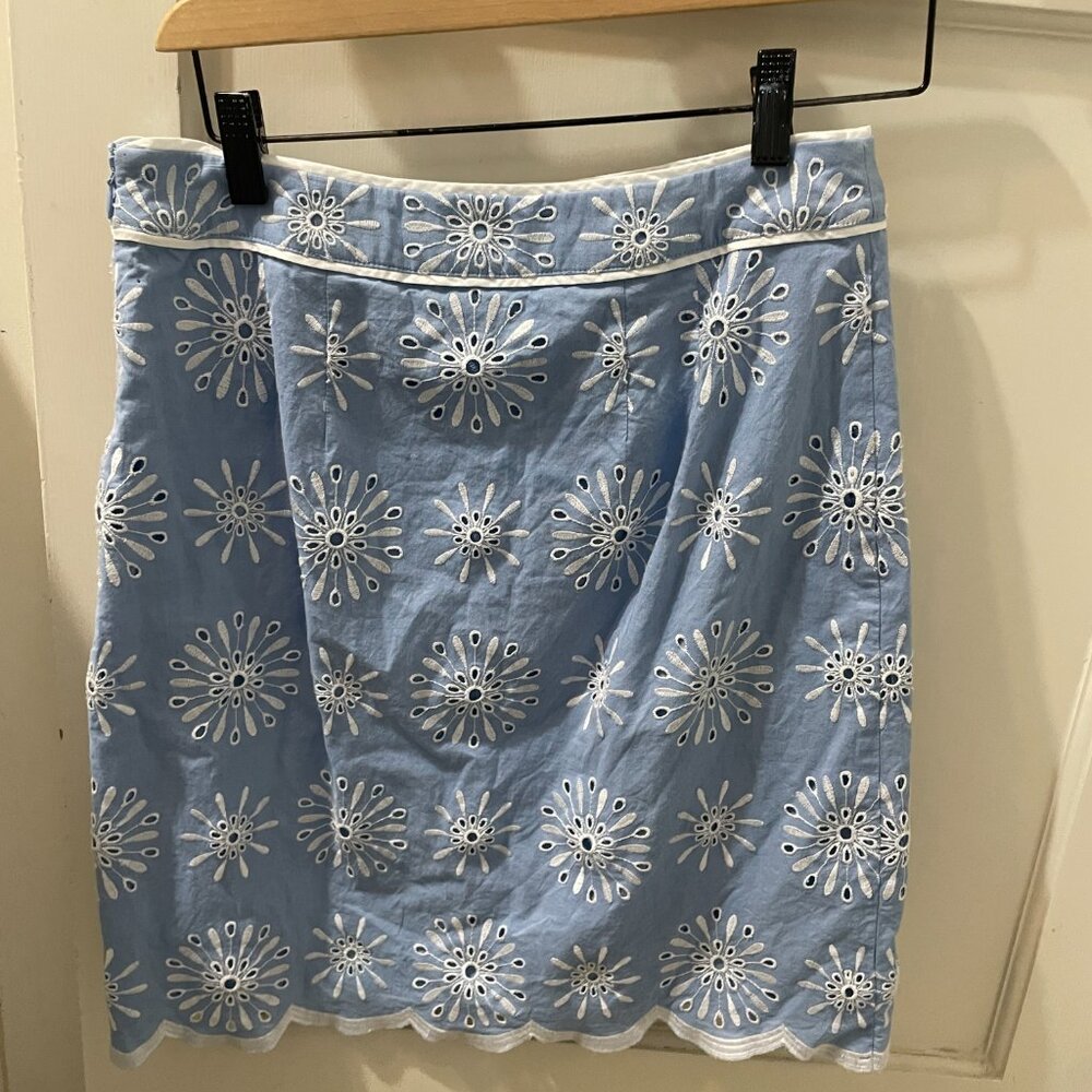 Talbots Chambray Starburst Eyelet A-Line Skirt With White Scalloped Hem Size 2 - Picture 2 of 7